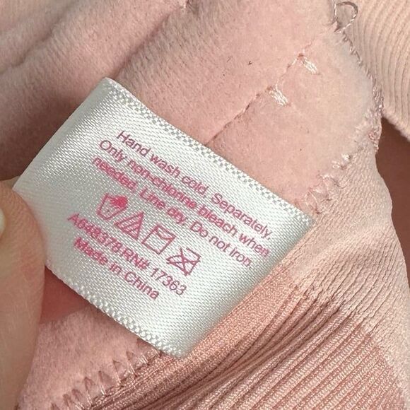 Breezies Seamless Floral Jacquard Wirefree T-Shirt Bra Ballet Pink Plus Sz 40DDD - Picture 9 of 9